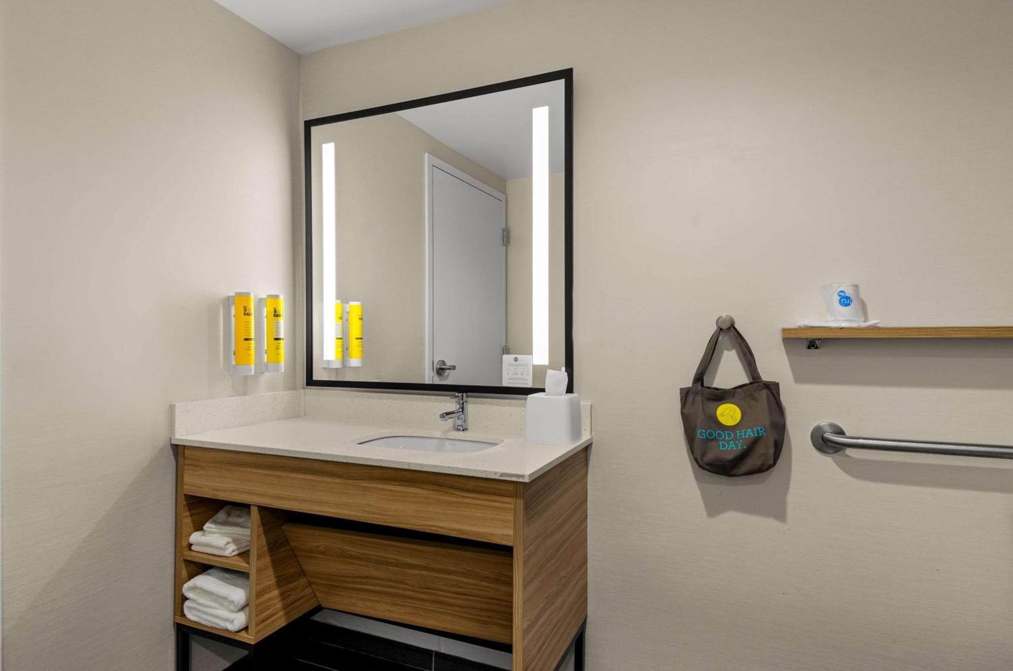 Hotel Tru By Hilton Christiansburg Extérieur photo